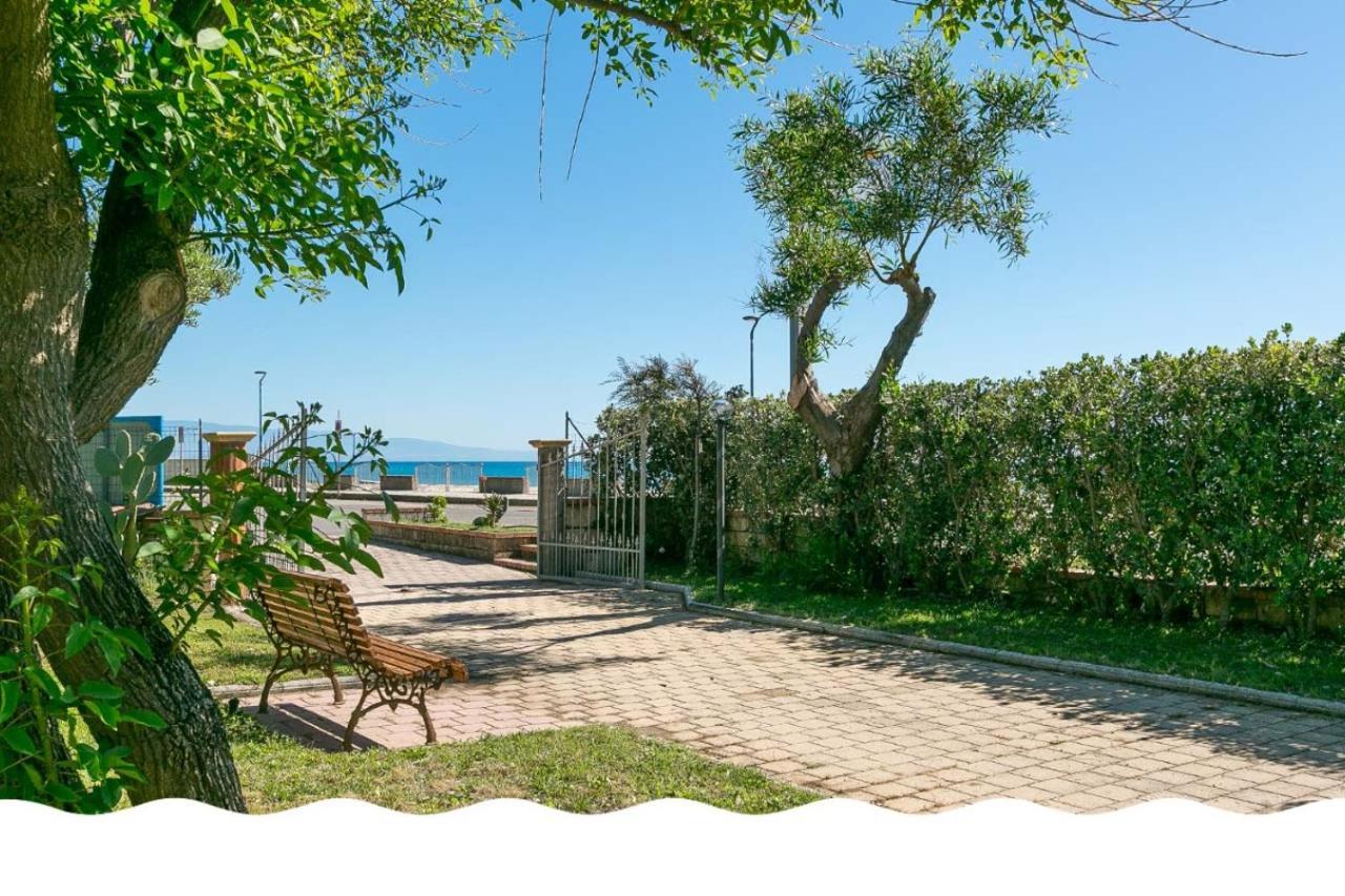 Freedom Village Soverato Marina Εξωτερικό φωτογραφία